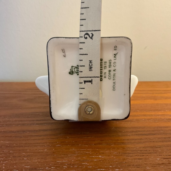 Vintage Royal Doulton Bedtime H.N. 1978 Bone China Figure - Picture 14 of 14